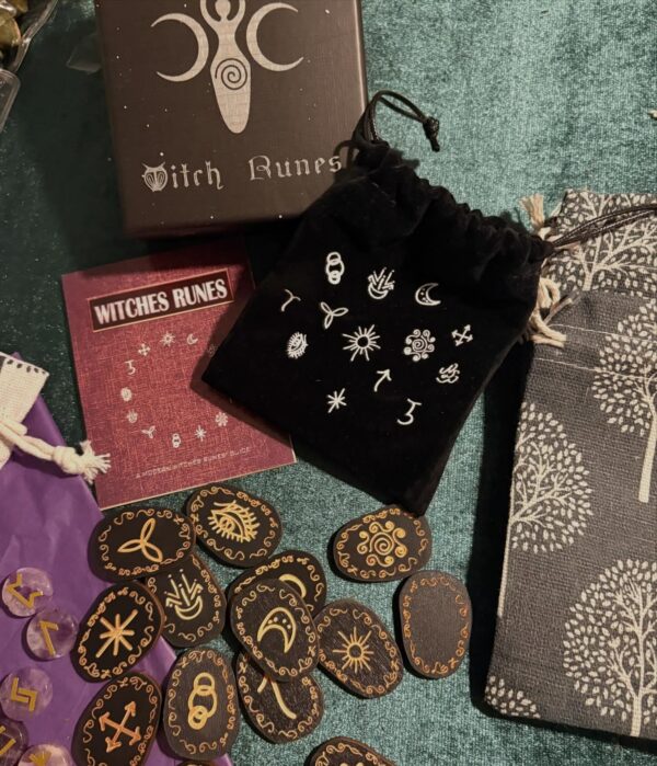 Witch Runes Sæt - Jordens Krystaller