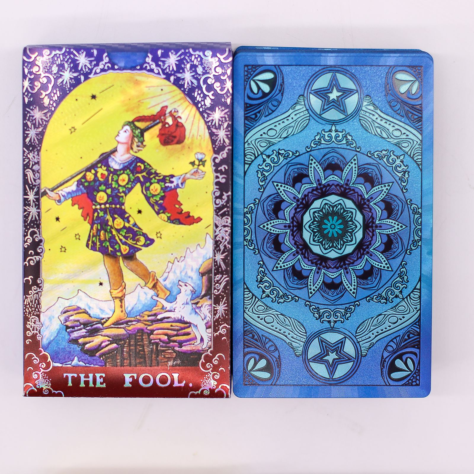 Mandala tarotkort med blå folie: æske og kort med blåt mandalamønster